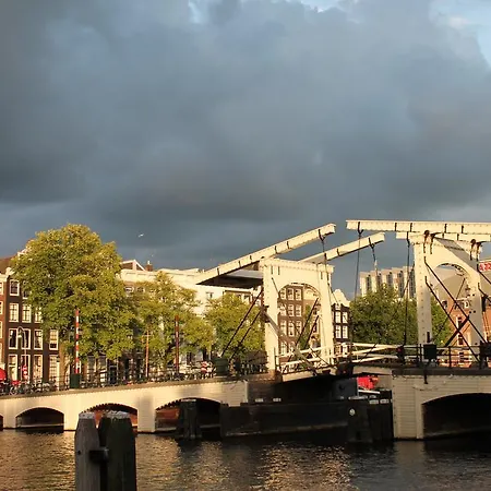 Botel A359 Private Houseboat City Centre *